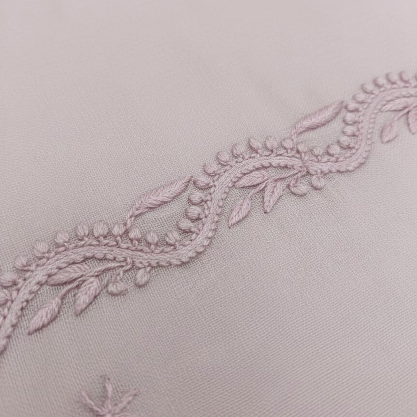 Rose Mist Table Runner