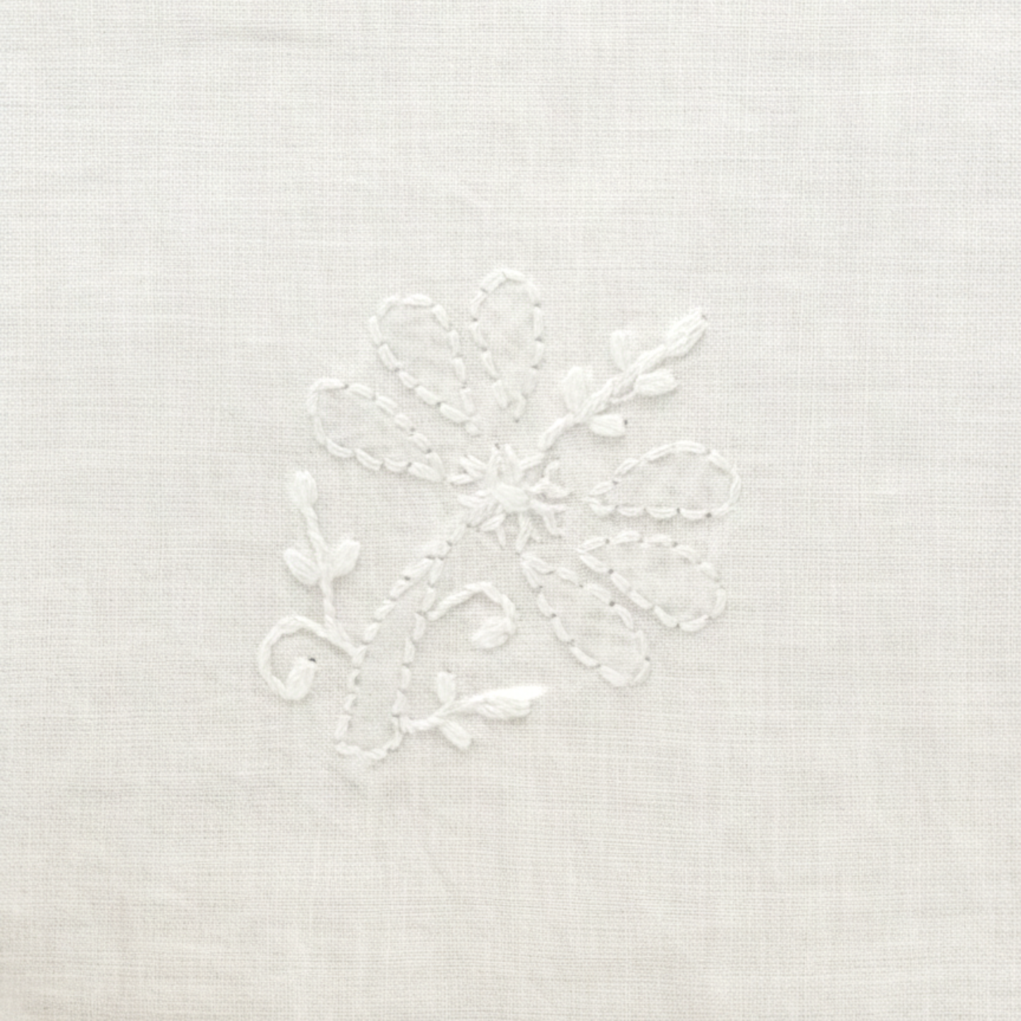 2 White Blossom Napkin