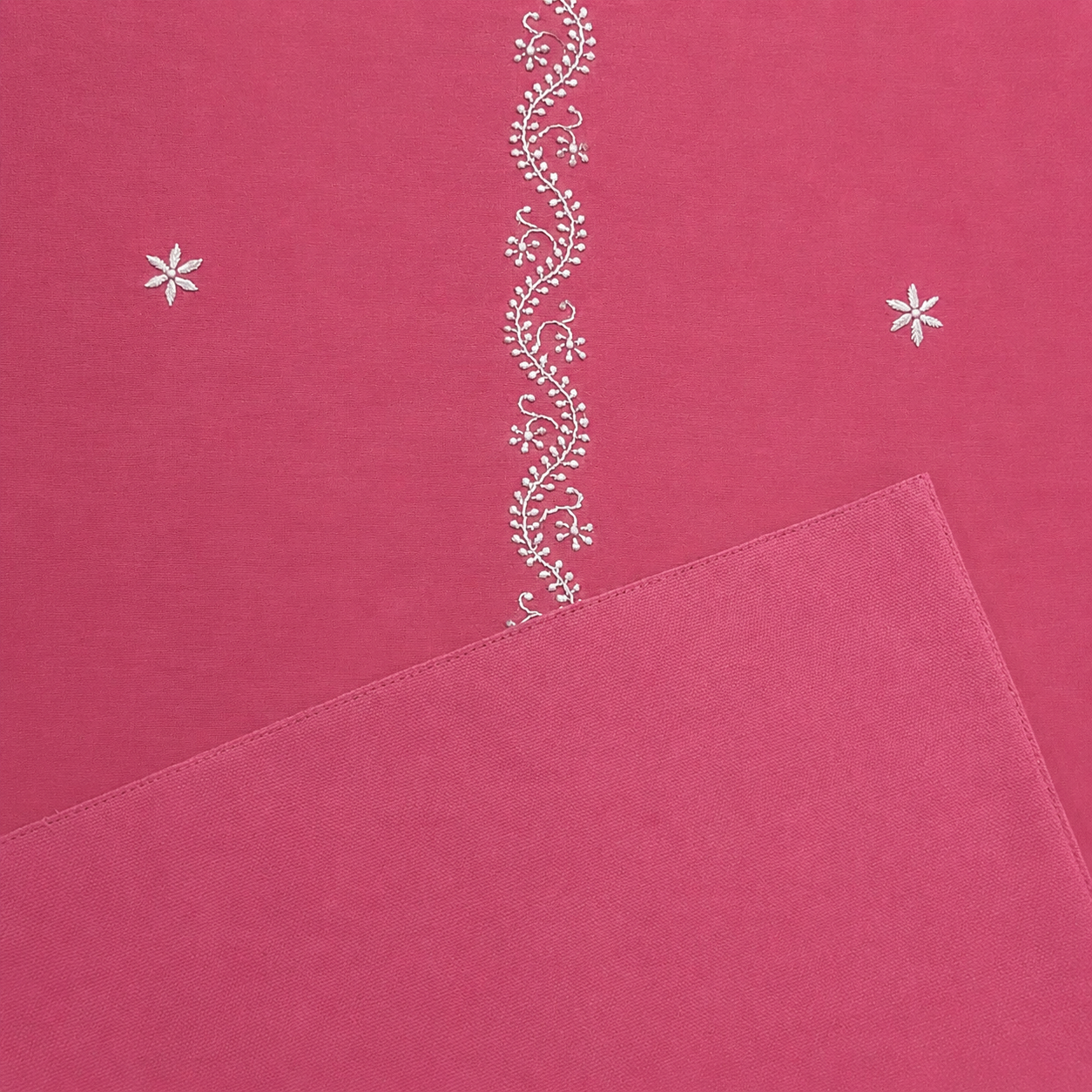 Rose Reverie Table Runner