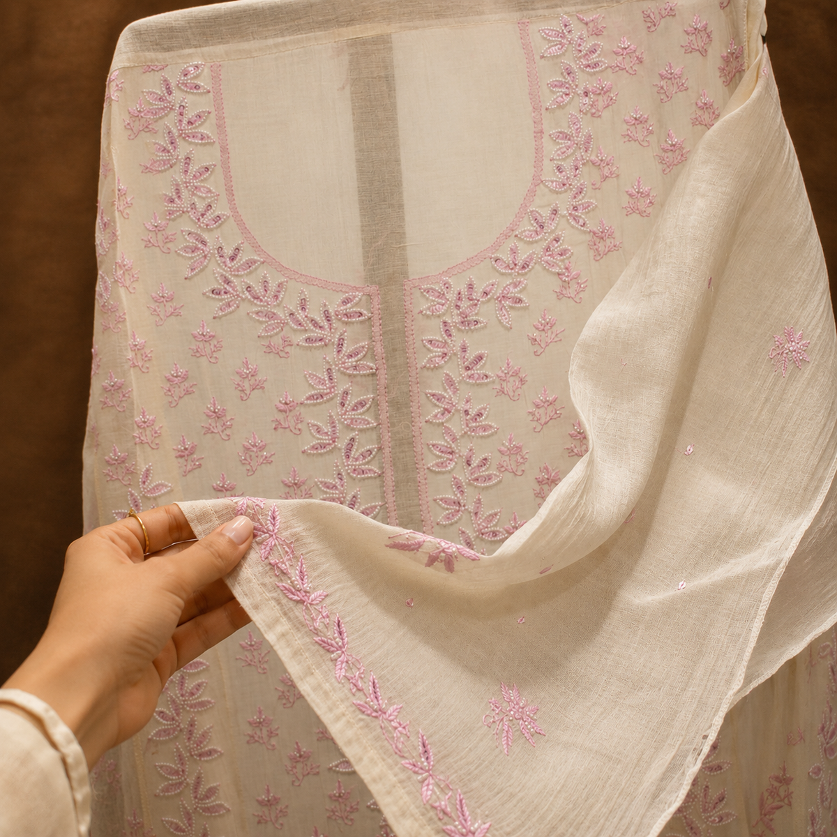 Gulabi Jaal Set